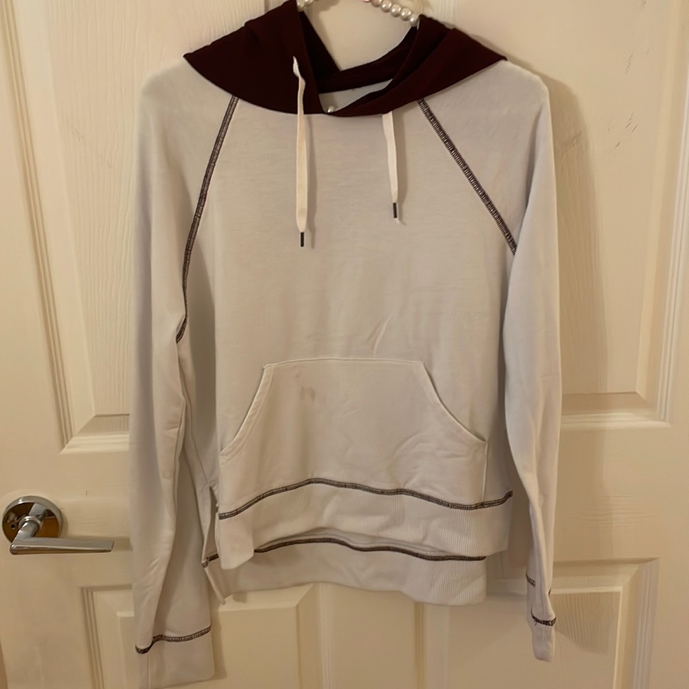 Long sleeve thin sweatshirt